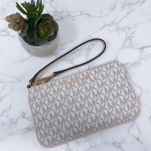 Michael Kors JST Large Top Zip Wristlet - Picture 1 of 9